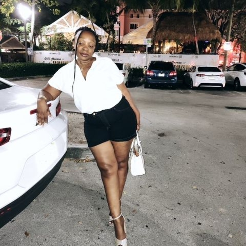 Meet your Posher, Janel